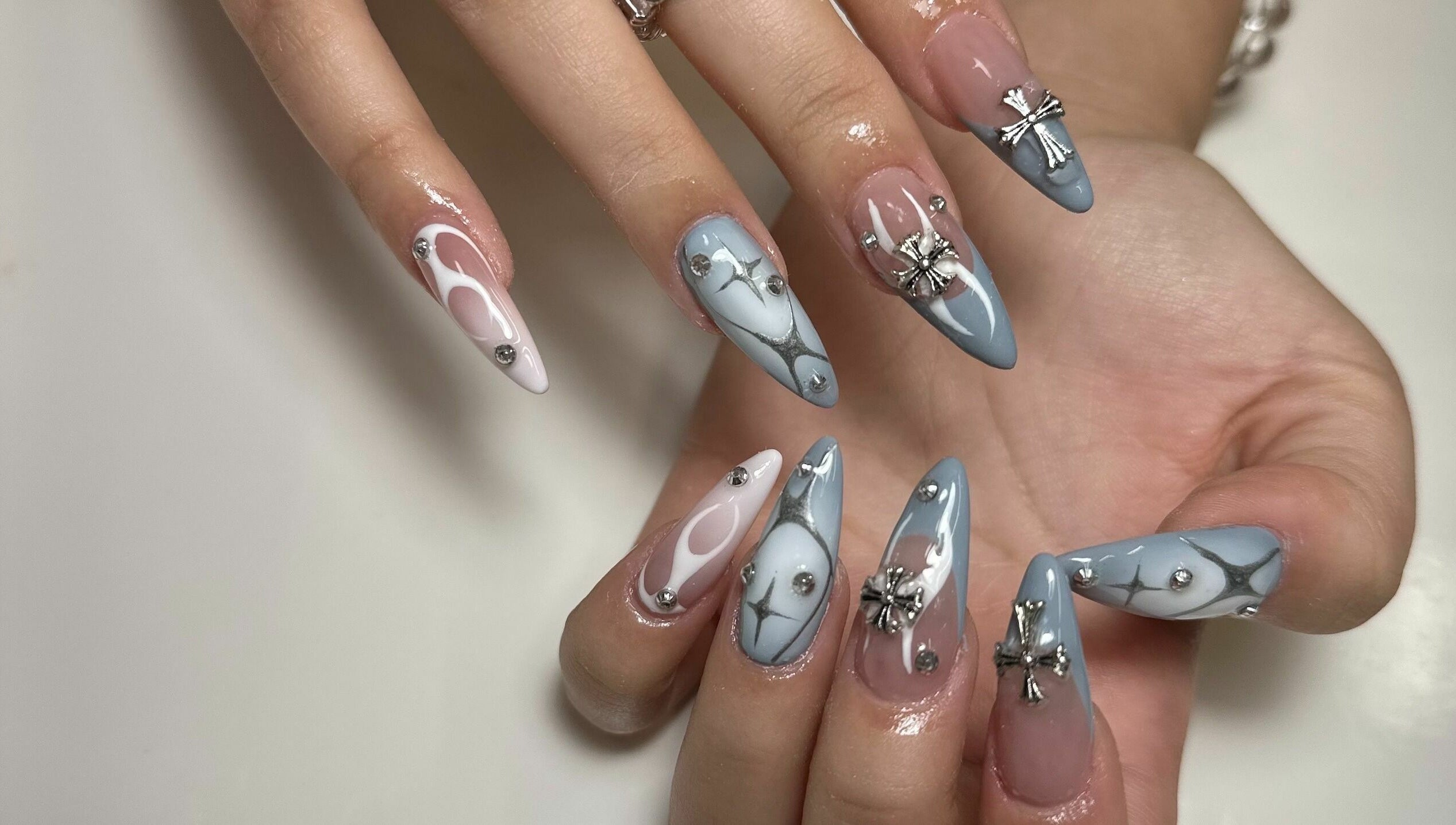 Detailed nail art pattern